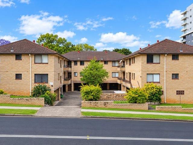 INVESTMENT OR READY FOR LIVING OPEN TO VIEW SAT 31/10/2026 @ 1 1.30PM