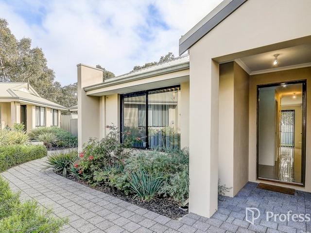Investor Alert! High Demand, Low Maintenance Living in a Prime Convenience Location