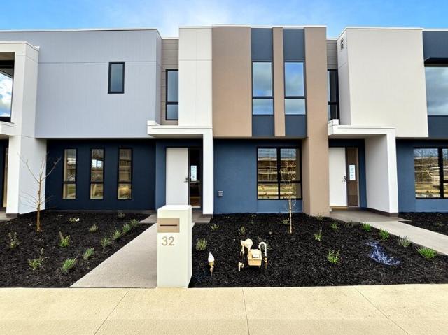 Owner Occupier Special & Investor Alert: Rare 4.82% Rental Yield in Melbourne! Near New & High Tax Depreciation Benefits! Act Fast Rare Opportunity