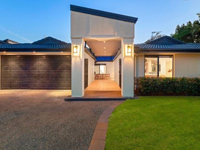 INVESTOR CLEARS PORTFOLIO, COASTAL LIVING IN LUXURY SORRENTO