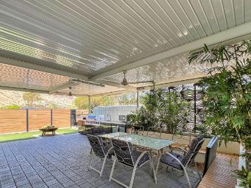House for sale in Alice Springs County - Equipped kitchen