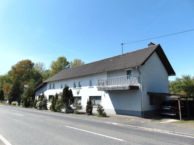 Investoren aufgepasst! Anwesen mit großem Potenzial ca. 6300 qm²