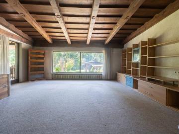 Investoren & Anleger aufgepasst! Tolles Grundstück samt Ziegelmassivhaus am Ortsrand von Stockerau