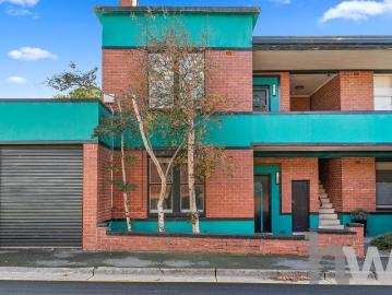 Investors or FHB Nice location to live