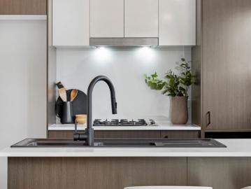 Investors Take Note: High Yield, Low Maintenance Luxury Townhouse in Mayfield