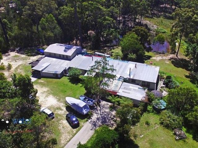 Investors Take Note 2 x 3 Bedrooms Homes 28 Acres Dams