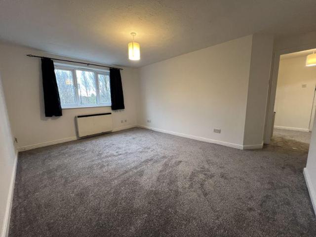 Inverness Court, Cumberland Place. 1 bed apartment to rent £1,400 pcm £323 pw