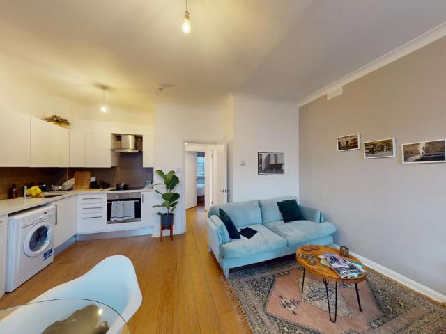 Inverness Terrace, London W2, 1 bed flat to rent, £2,400 pcm | PrimeLocation
