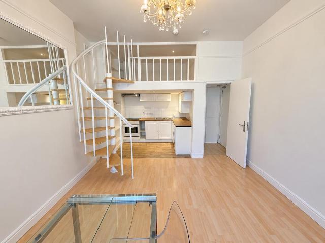 Inverness Terrace, London W2 1 bed flat to rent £2,500 pcm £577 pw