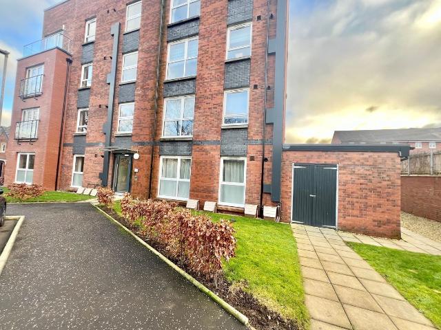 Inverlair Drive, Glasgow G43, 2 bed flat to rent, £1,300 pcm | PrimeLocation