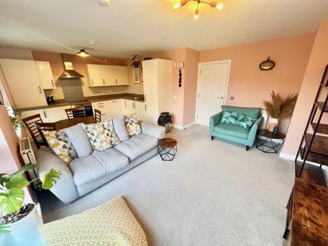Inverlair Drive, Glasgow, G43 2AY