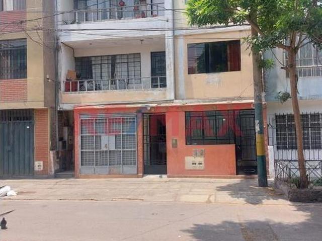 Inversión Con Doble Rentabilidad: Primer Piso Con 2 Departamentos En Zárate Sjl