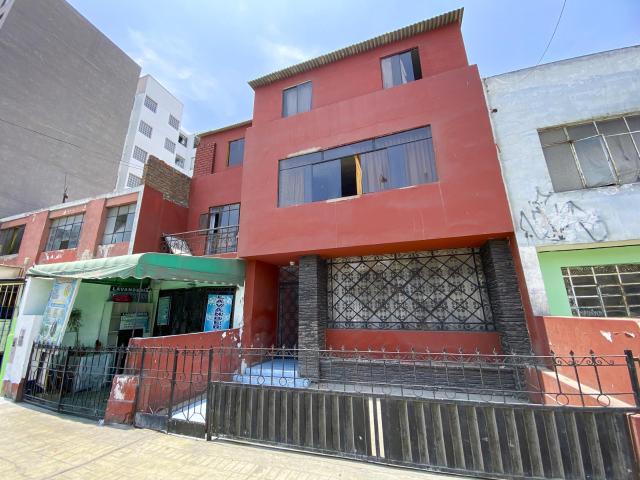 Inversion: Casa Chorrillos Con 8 Habitaciones Para Alquilar