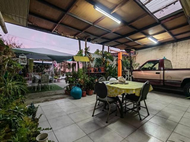 INVERSIÓN ASEGURADA CASA AMPLIA CON POTENCIAL EN ING BUDGE
