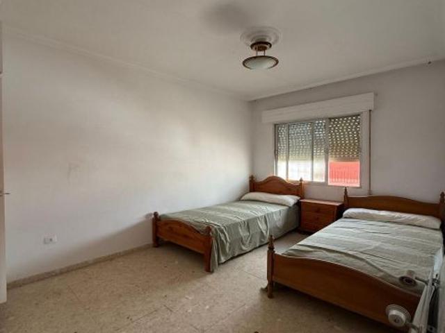 ? INVERSIÓN O GRAN VIVIENDA EN LAS PAJANOSAS – 241 m2, 4 HABITACIONES, GRAN TERRAZA Y 2 CALLES | 159