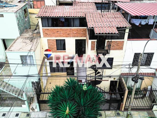 Inversion Segura: Departamento Perfecto Para Airbnb O Renta Estudiantil Dentro De Casa De 3 Pisos | Cercado De Lima