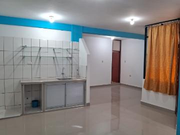 Casa en venta en Avenida Perú, Tarapoto - Cochera