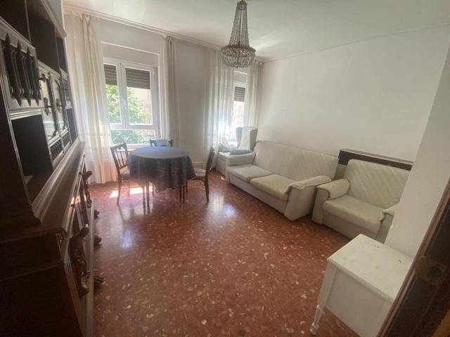 INVERSIONISTA VIVIR O INVERTIR. vivienda situada en pleno corazón de Salamanca, a escasos pasos de la Plaza Mayor