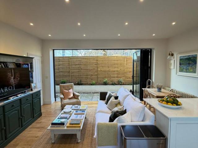 Inverton Road, Peckham, London, SE15 2 bed detached house to rent £2,750 pcm £635 pw