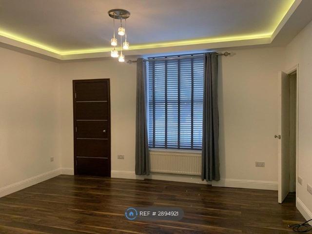 Inverurie Road, Bucksburn, Aberdeen AB21, 3 bed flat to rent, £800 pcm | PrimeLocation