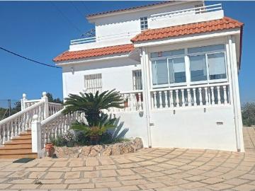 Invierta en espacio y tranquilidad: casa con gran parcela en. 0m² La Pobla de Vallbona