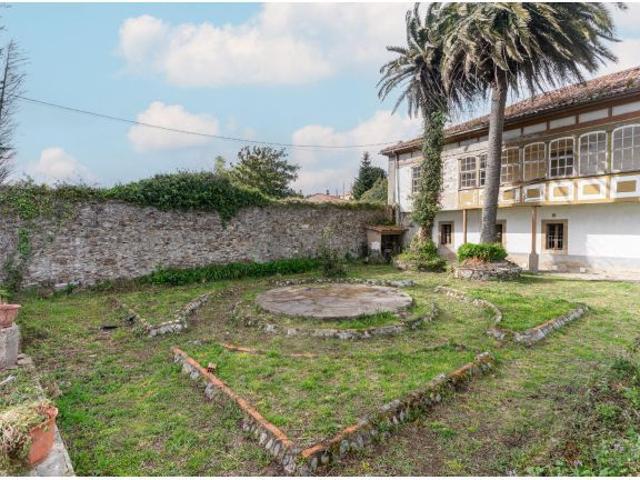 Invierte en un Sueño: Casa Indiana con Encanto Histórico y Vistas Espectaculares