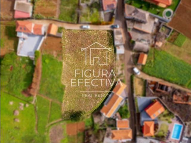 Terreno Plano na Fajã da Ovelha