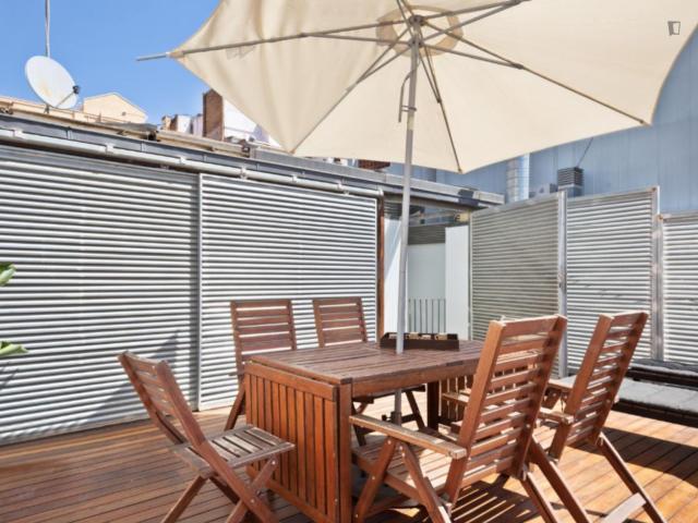 Inviting 2 bedroom flat with a terrace, in Sant Gervasi Galvany
