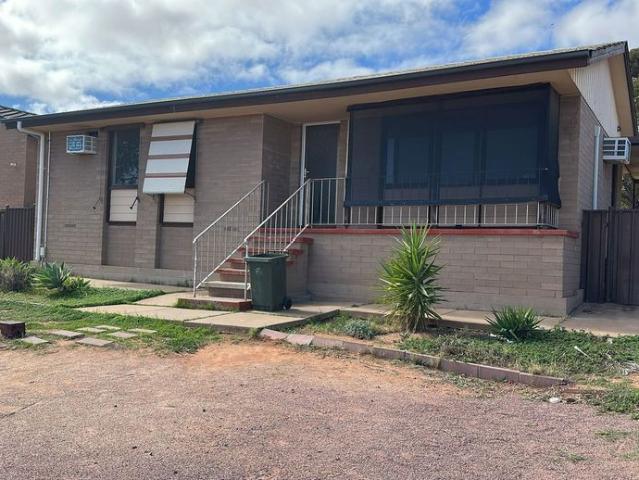 Inviting 3 Bedroom Residence in a Highly Desirable Location