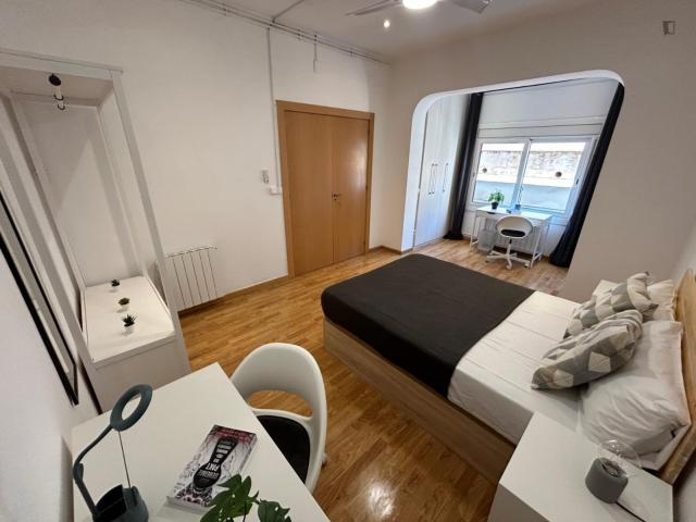 Inviting double bedroom close to Parc de la Marquesa