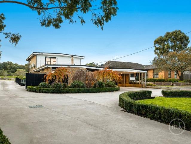 Inviting Living With Entertaining Appeal And Huge Shed