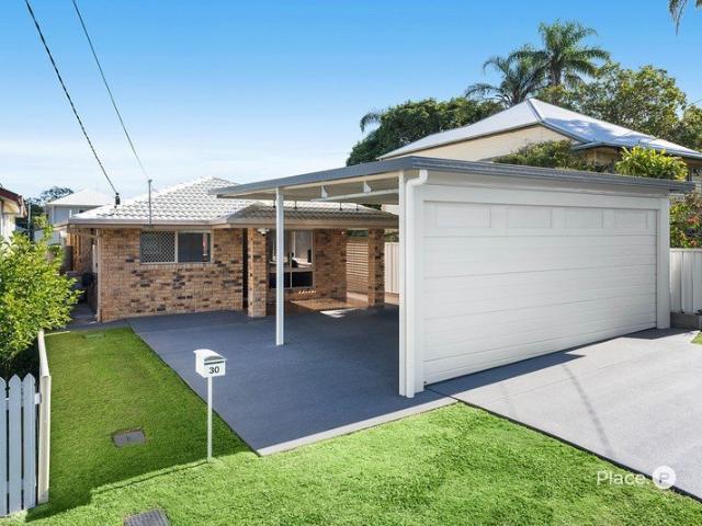 Inviting low set home in a convenient locale