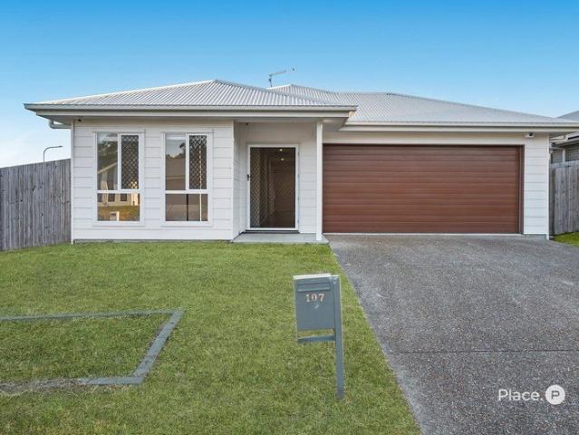 Inviting Modern Living with Space, Comfort & Everyday Practicality