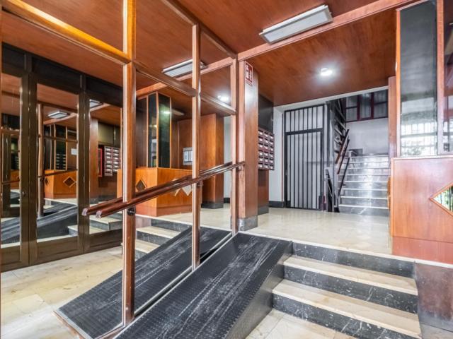 Inviting single bedroom in the Centre district