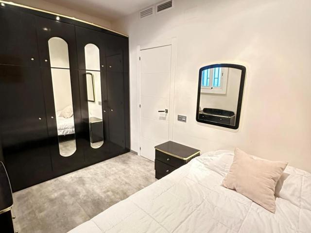 Inviting single bedroom next to Vilapicina metro station