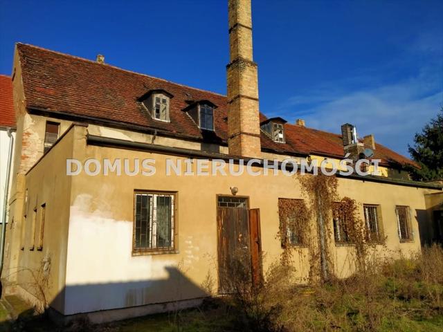 Inwestycyjna kamienica w centrum Bledzewa z potencjałem