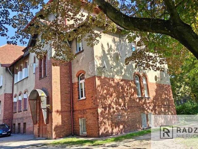 Inwestycyjne 74,4 m² do remontu z antresolą