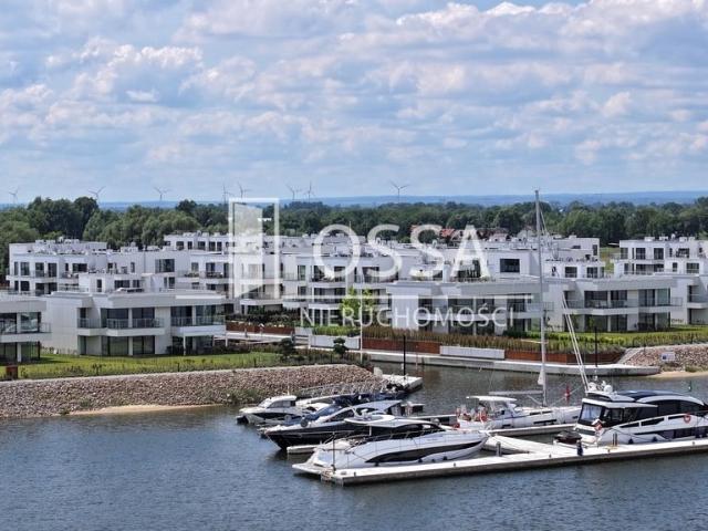 Inwestycyjny apartament z widokiem na marinę Wiślinka