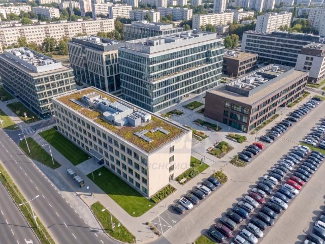 Inwestycyjny biurowiec 3 300 m² w Warszawie dochód 195 tys. zł