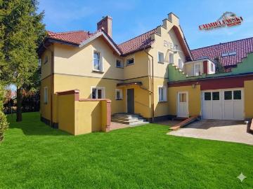 Inwestycyjny dom nad morzem w Sarbinowie – 300 m²