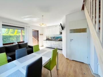 Inwestycyjny dom nad morzem z 4 apartamentami