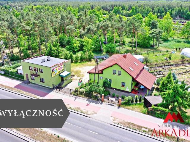 Inwestycyjny dom i działka 3687 m² w Zazamczu polecam