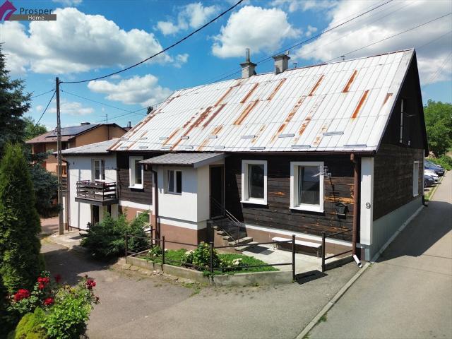 Do sprzedania inwestycyjny dom z 9 mieszkaniami 270 m² w Rzeszowie