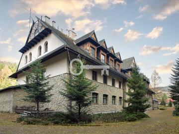 Inwestycyjny hotel z 55 miejscami i rozbudową