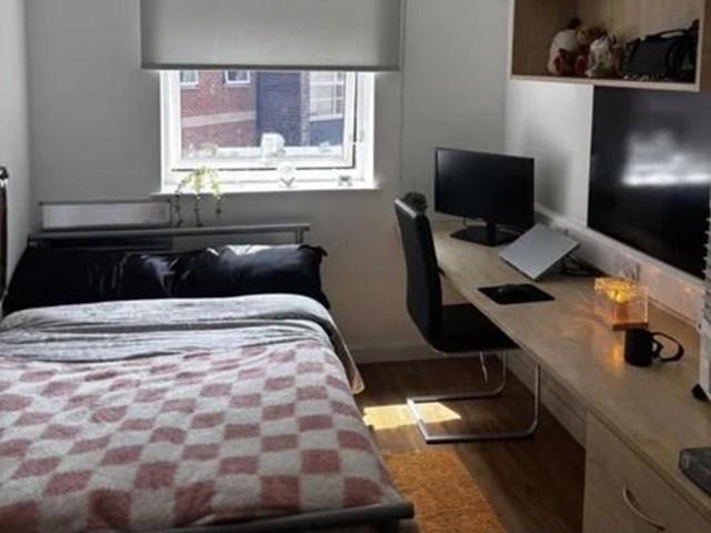 Inwood Court, London, NW1 4 bed flat to rent £5,650 pcm £1,304 pw