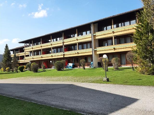 Inzell: *Freizeit & Urlaubsparadies* Charmante, renovierte, un möblierte Ferienwohnung Pool, Wellness & Fitnessbereich Berge & Erholung inklusiv