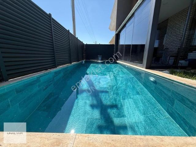 Isıtmalı Havuzlu Ultralüks 3+1 Villa