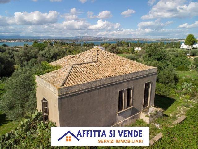 isola 5 vani 250mq