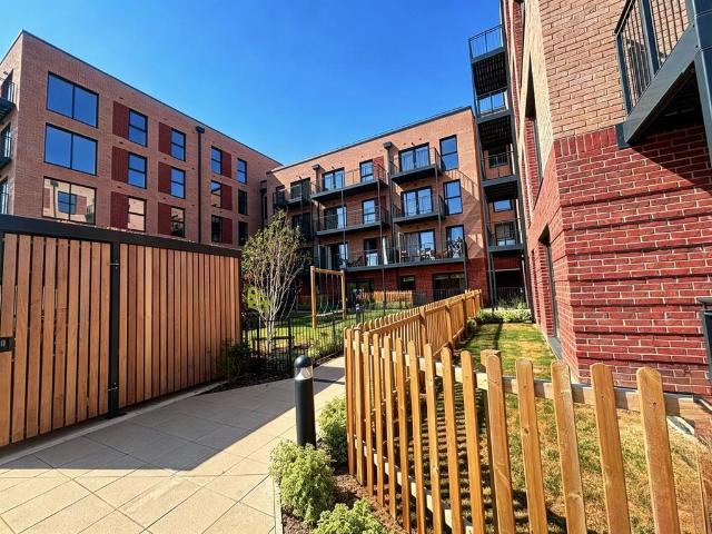 Isca Gardens, Exeter EX4 1 bed apartment to rent £1,370 pcm £316 pw