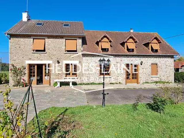 Isigny le Buat 50540 Achat / Vente maison 8 pièces t8 au dernier étage cave